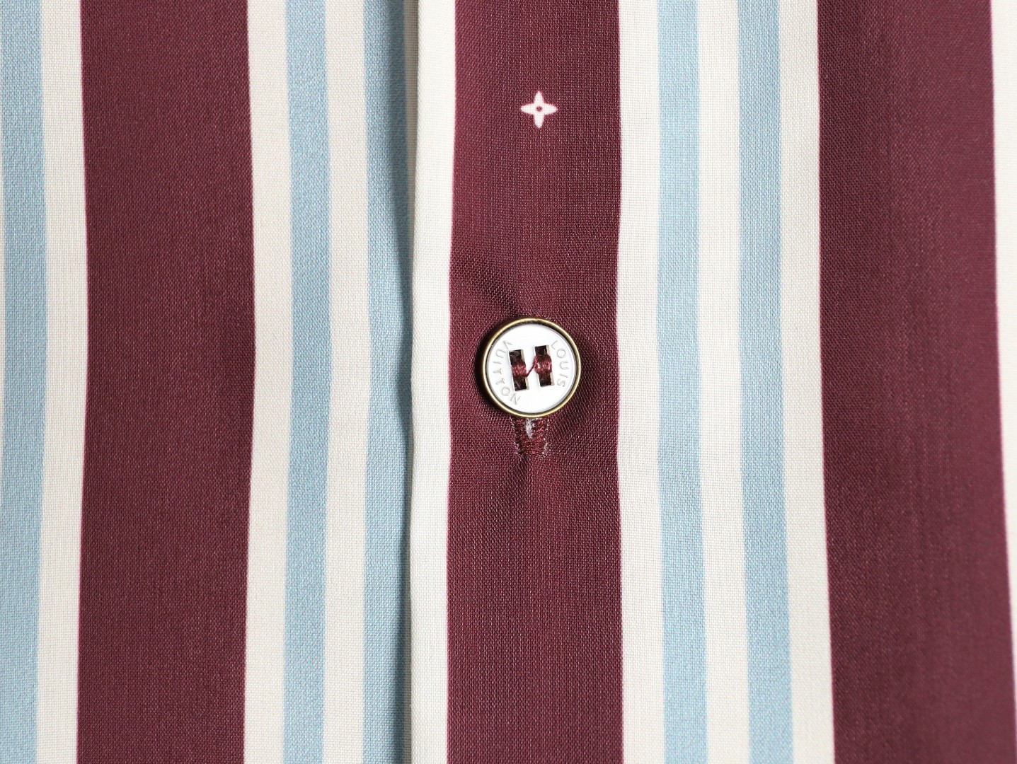 l0*is V*t0n lv short-sleeved shirts