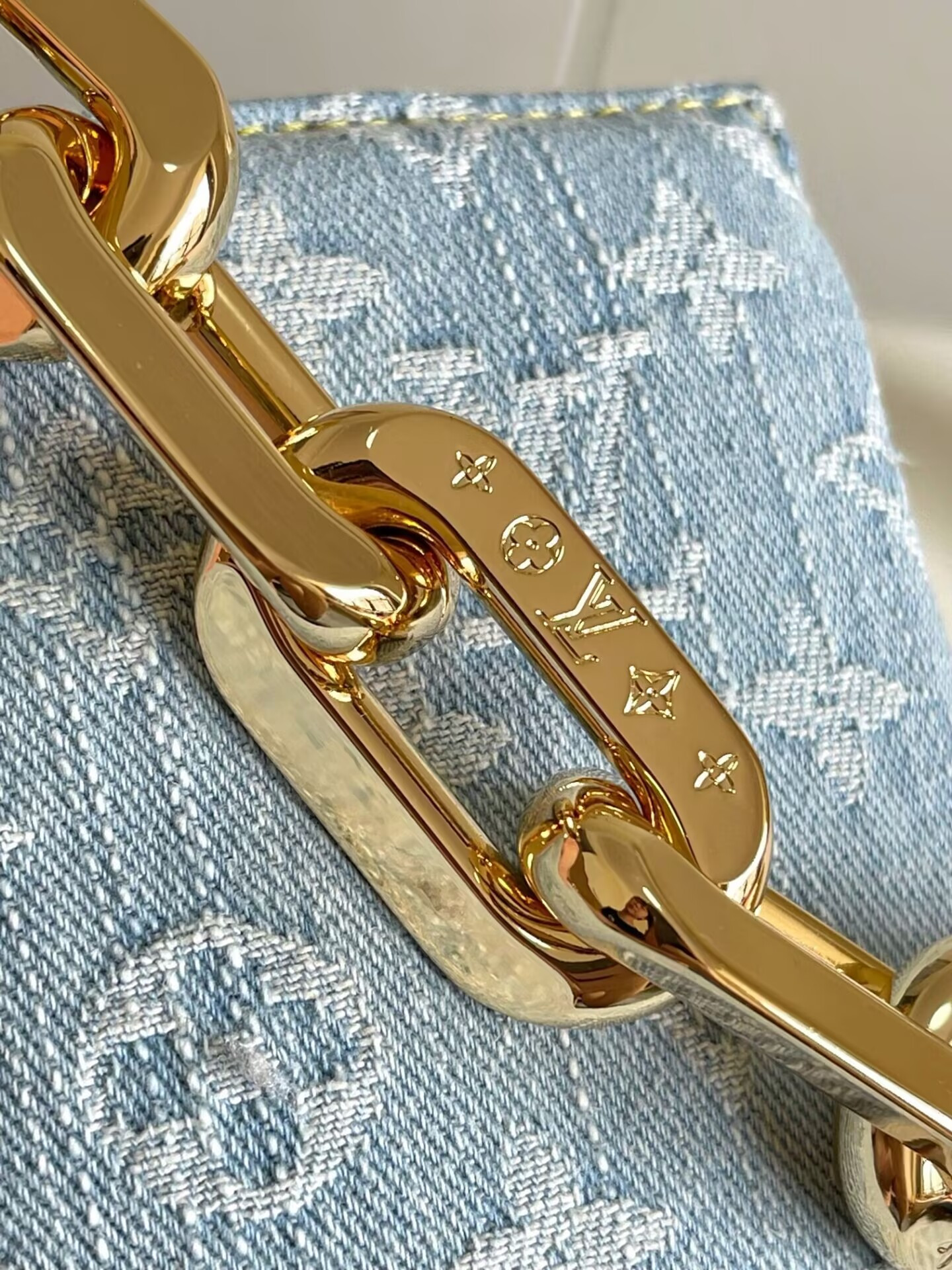 LV Coussin BB M11401 21x16x 7cm