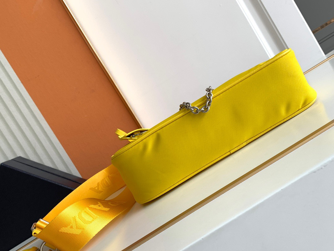 Pra*a re-edition 2005 re-nylon bag yellow