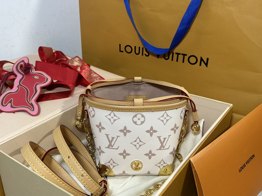 LV M83227 NOE PURSE 11.5 x 11.5 x 11.5 cm
