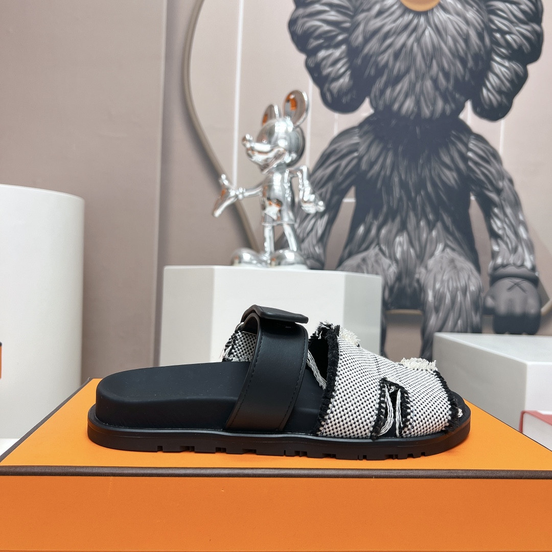 ua H**me5 chypre sandal