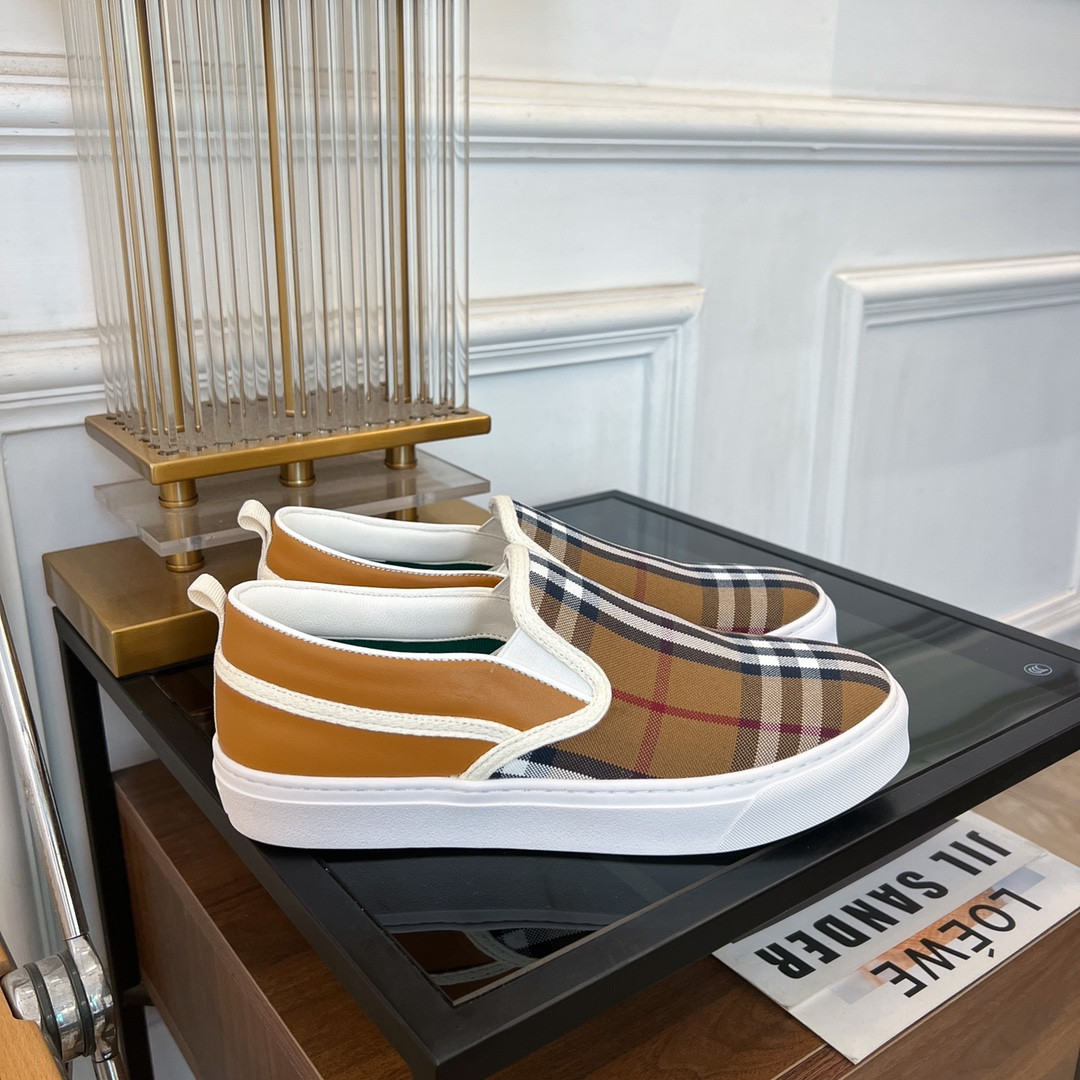 ua B**rry slip on sneakers