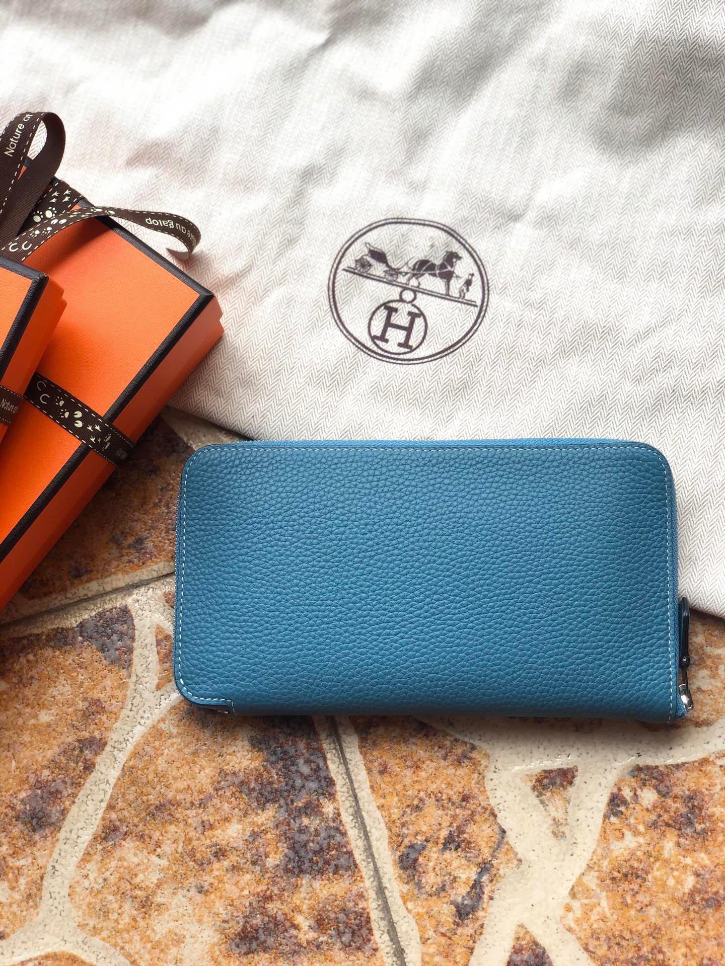 H**me5 long wallet 20x11cm