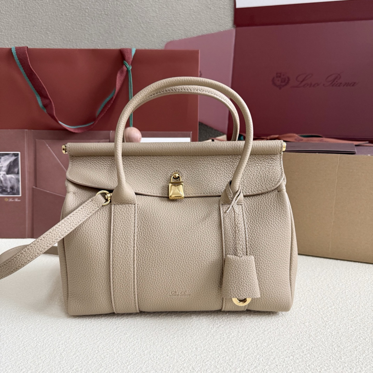 L**o p*ana loom l25 calfskin 25x18x12.5cm