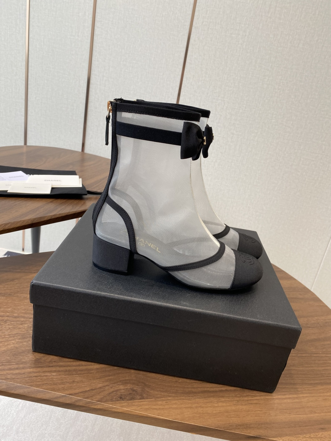 ua Ch*el short boots 5cm heel